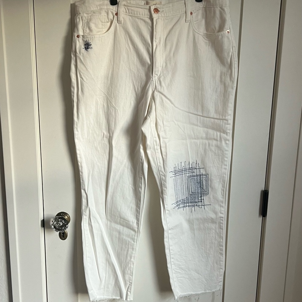🕶️Universal Thread High Rise Boyfriend Denim Jeans Cream w Embroidery Size 14/32 - Picture 2 of 5